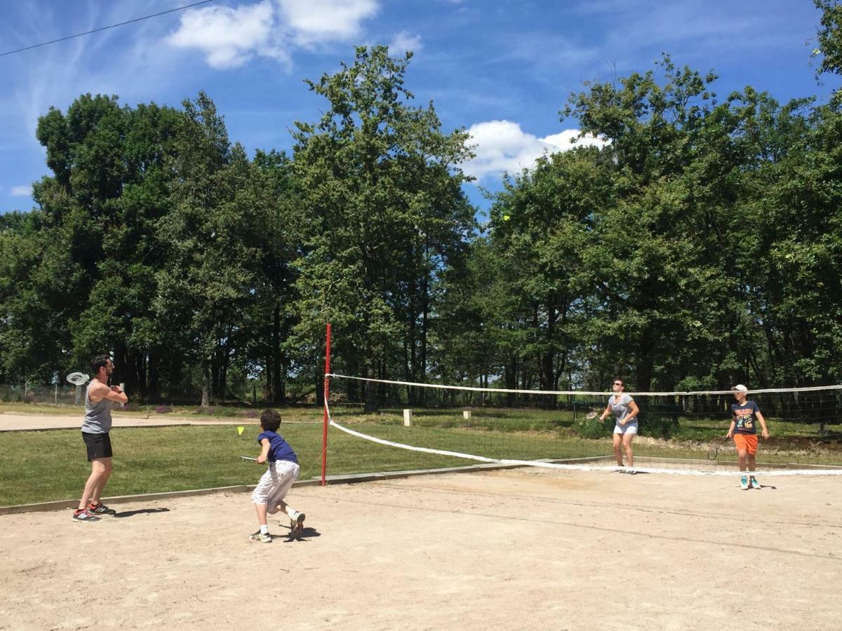 מלון Saint-Sauveur  Camping Les Petites Minaudieres מראה חיצוני תמונה