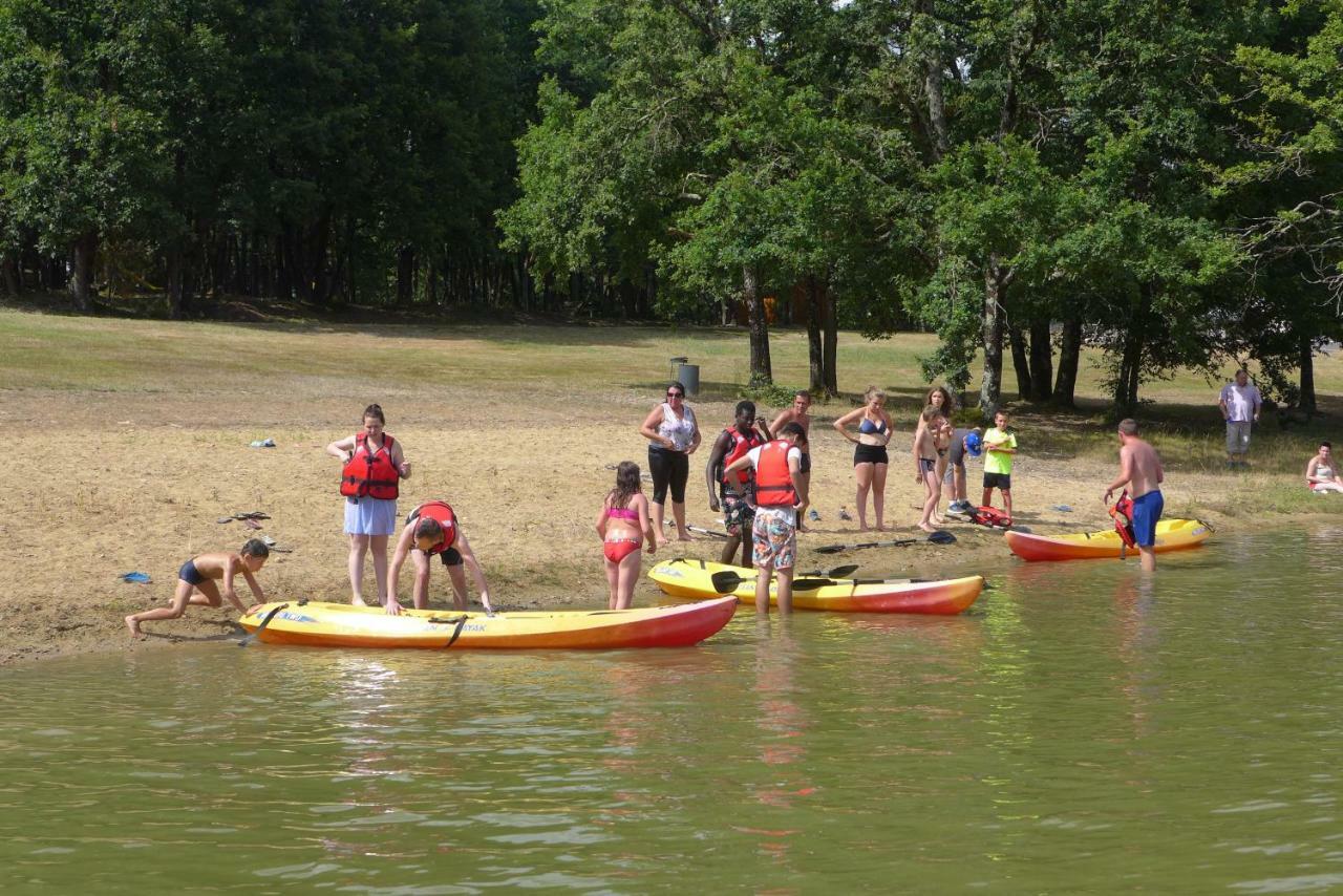מלון Saint-Sauveur  Camping Les Petites Minaudieres מראה חיצוני תמונה