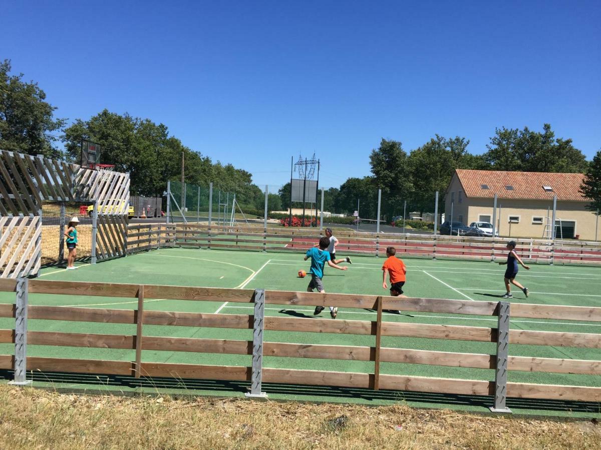 מלון Saint-Sauveur  Camping Les Petites Minaudieres מראה חיצוני תמונה