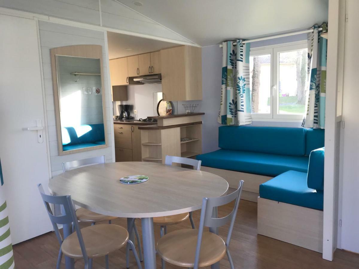 מלון Saint-Sauveur  Camping Les Petites Minaudieres מראה חיצוני תמונה